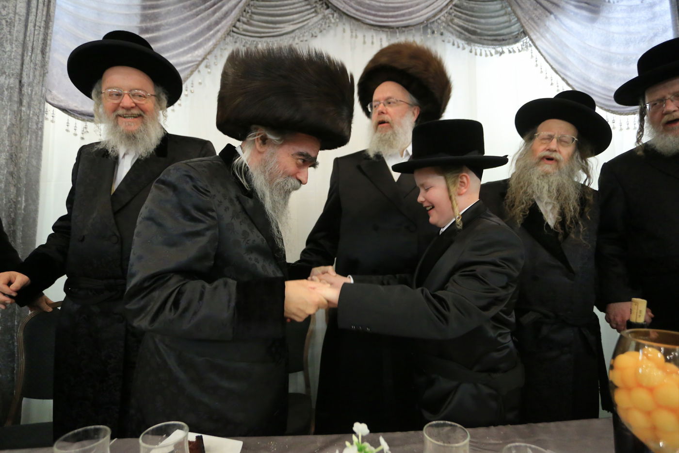 שמחת בר המצווה לנכד גאב"ד ביקאווסק • גלריה