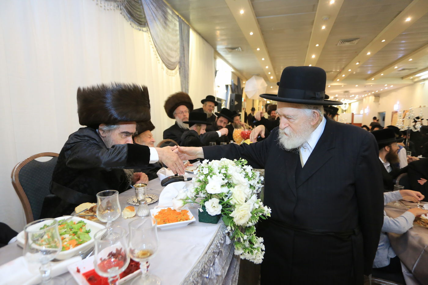 שמחת בר המצווה לנכד גאב"ד ביקאווסק • גלריה