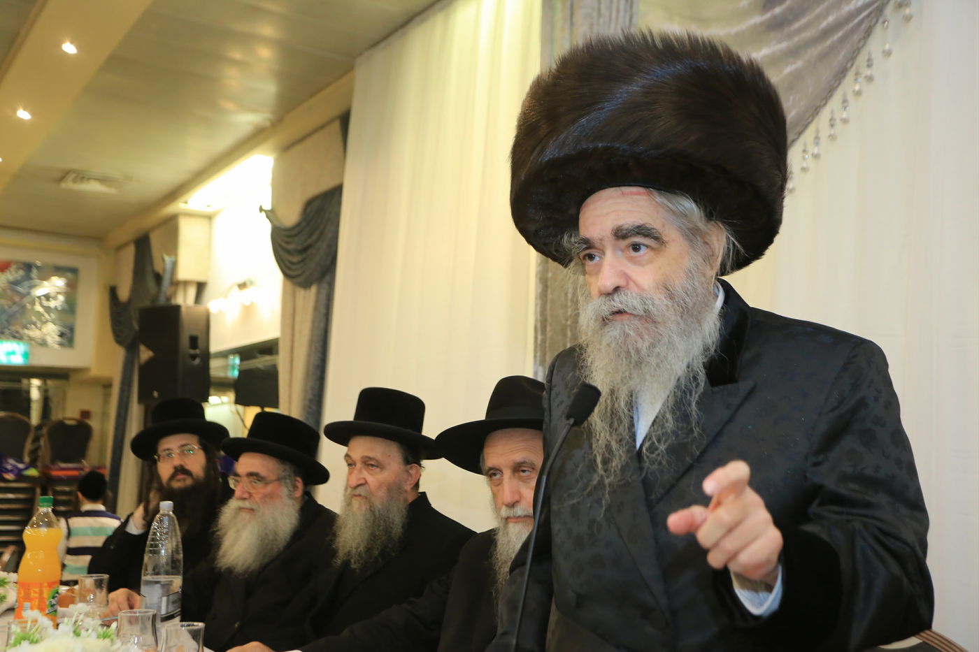 שמחת בר המצווה לנכד גאב"ד ביקאווסק • גלריה