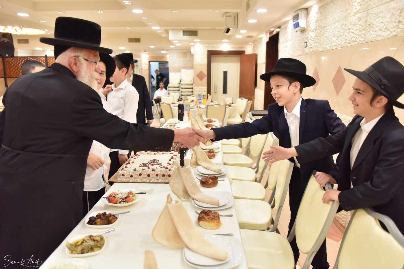 רבנים ואישי ציבור בולטים בשמחת הגר"ע וובר