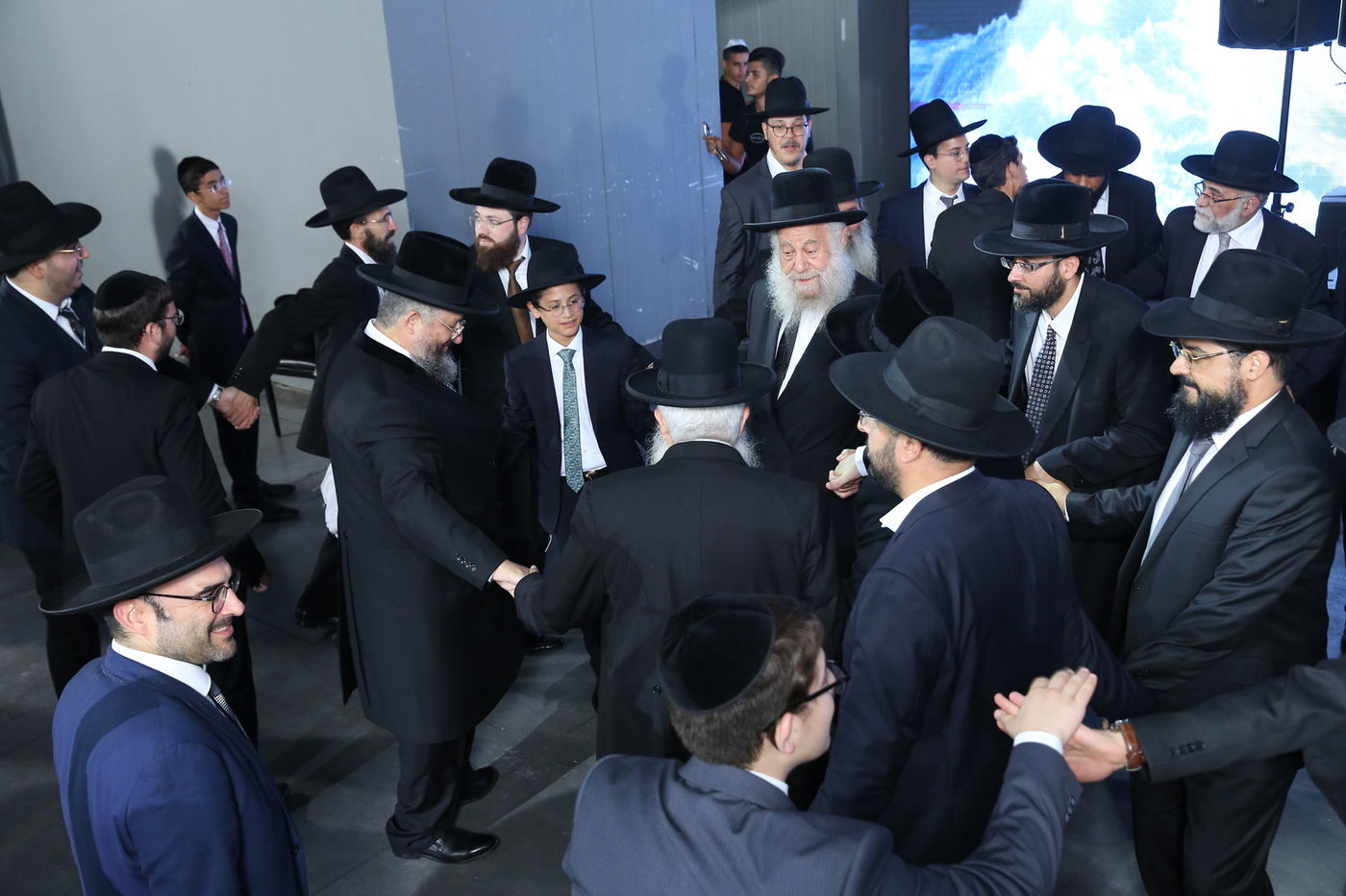 תיעוד: רבה של באר שבע חגג בר מצווה לנכד