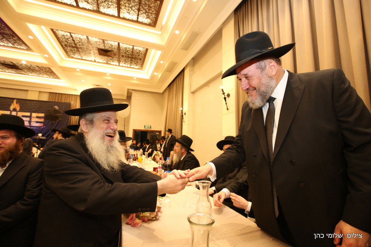 הרב אליעזר סורוצקין חיתן את בנו • צפו  בגלריה