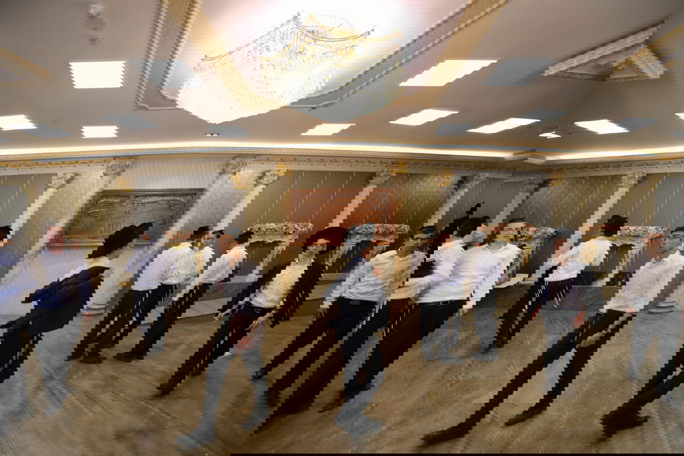 א-ל-ו-ל ב"עטרת שלמה": כך פתחו את הזמן