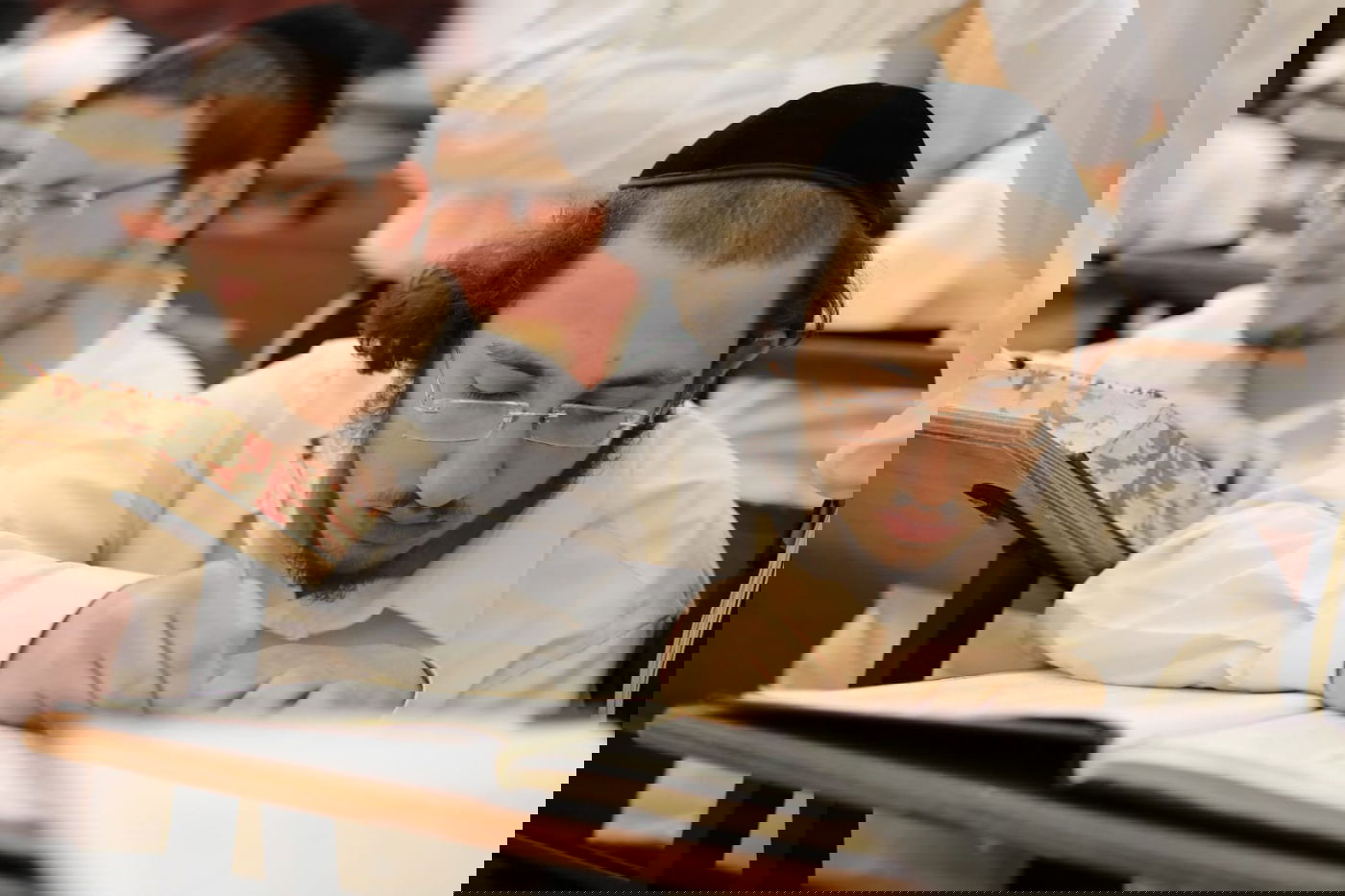 א-ל-ו-ל ב"עטרת שלמה": כך פתחו את הזמן