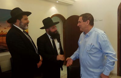 יפתח רון טל עם הרב חותה והרב אופיר מלכה