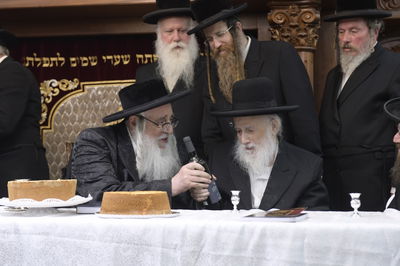 האדמו"ר מצאנז והגרא"ד אוירבך