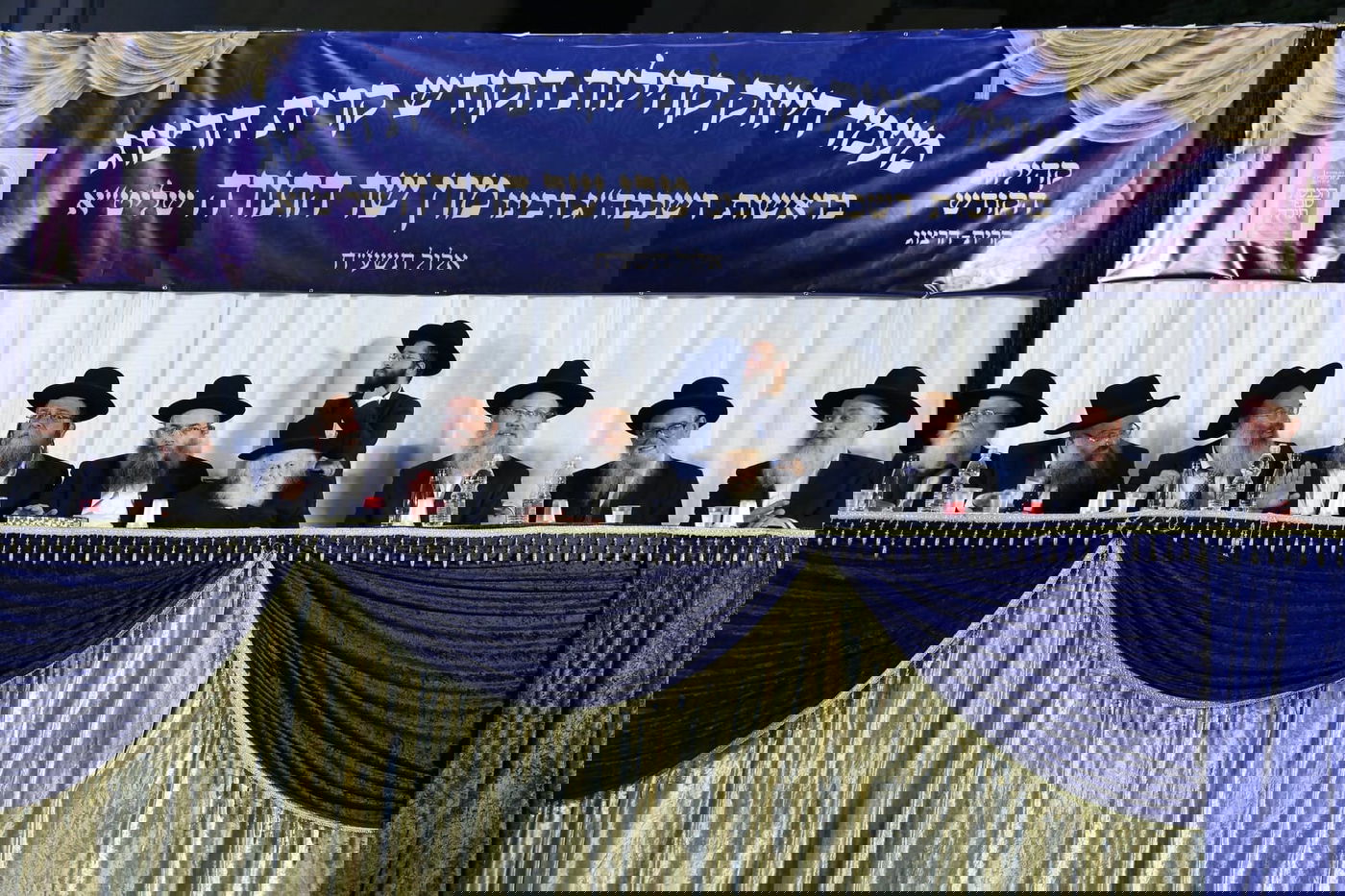 שר התורה בביקור נדיר בקריית הרצוג • צפו