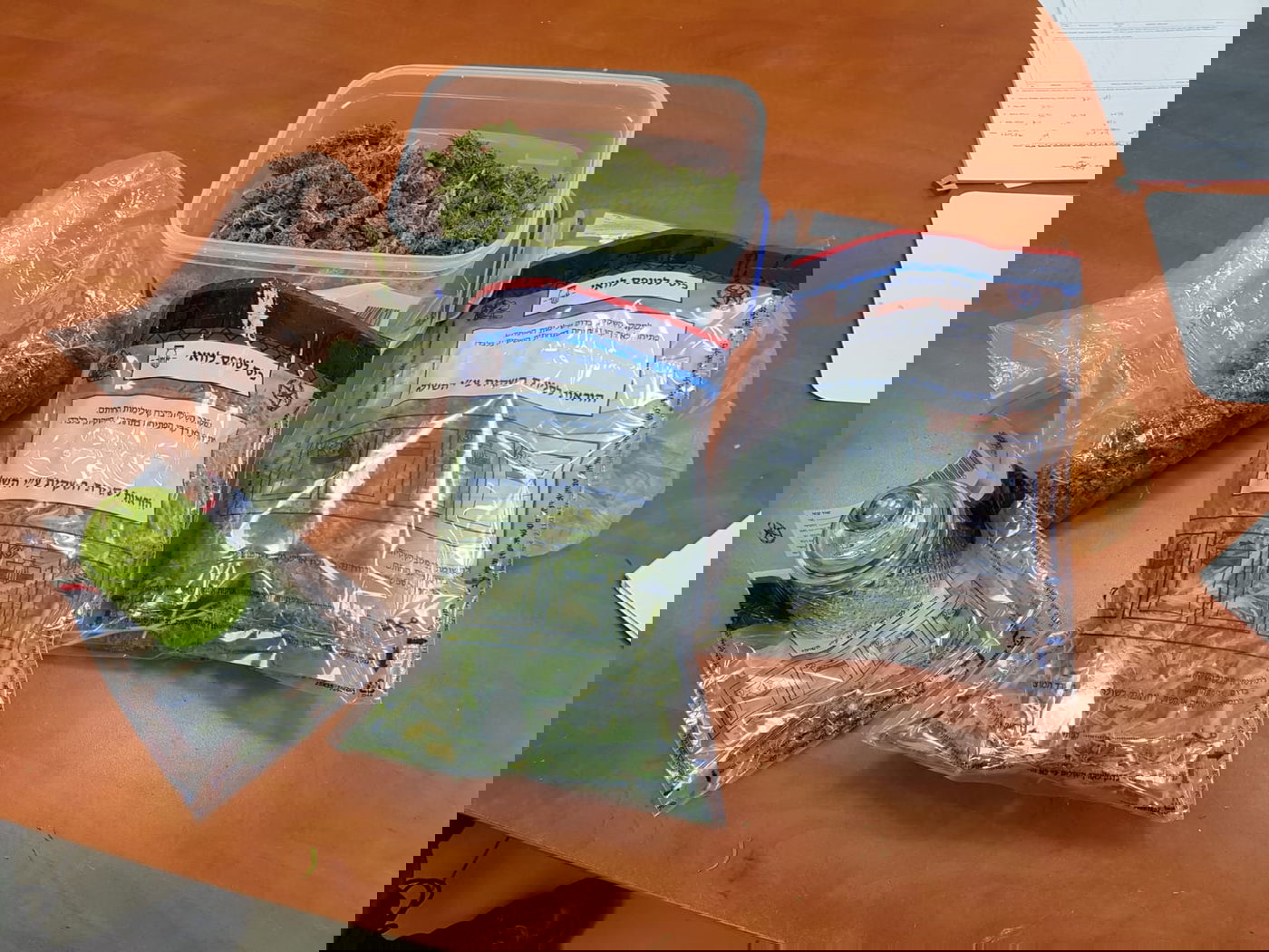 שוטרים חשפו עסק משפחתי לגידול סמים