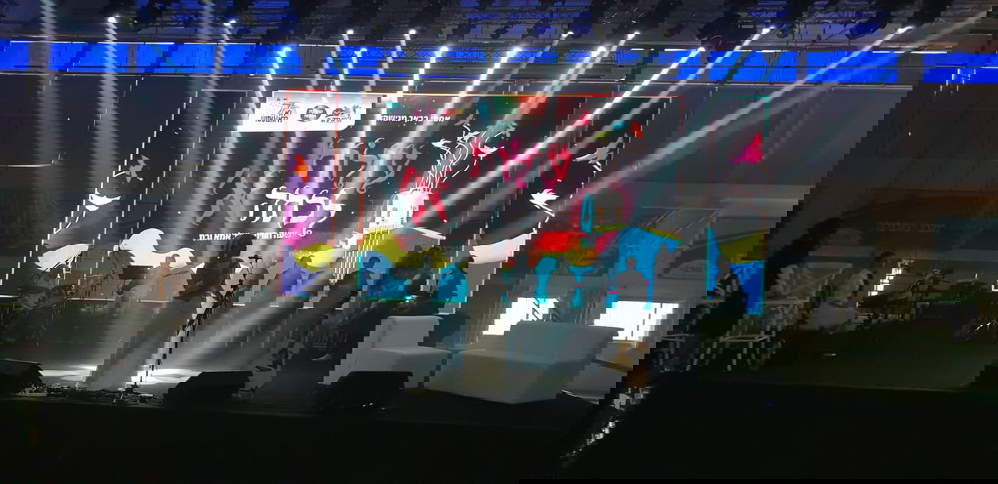 מופע הצדעה לזמר החסידי.