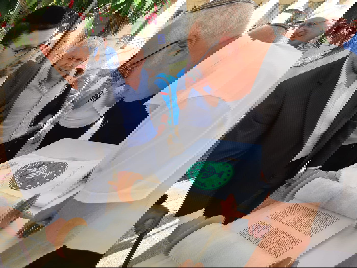 לראשונה: משרד ממשלתי רכש ספר תורה