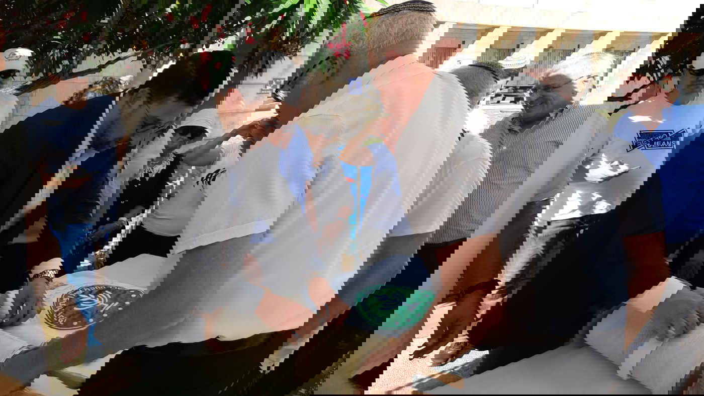 לראשונה: משרד ממשלתי רכש ספר תורה