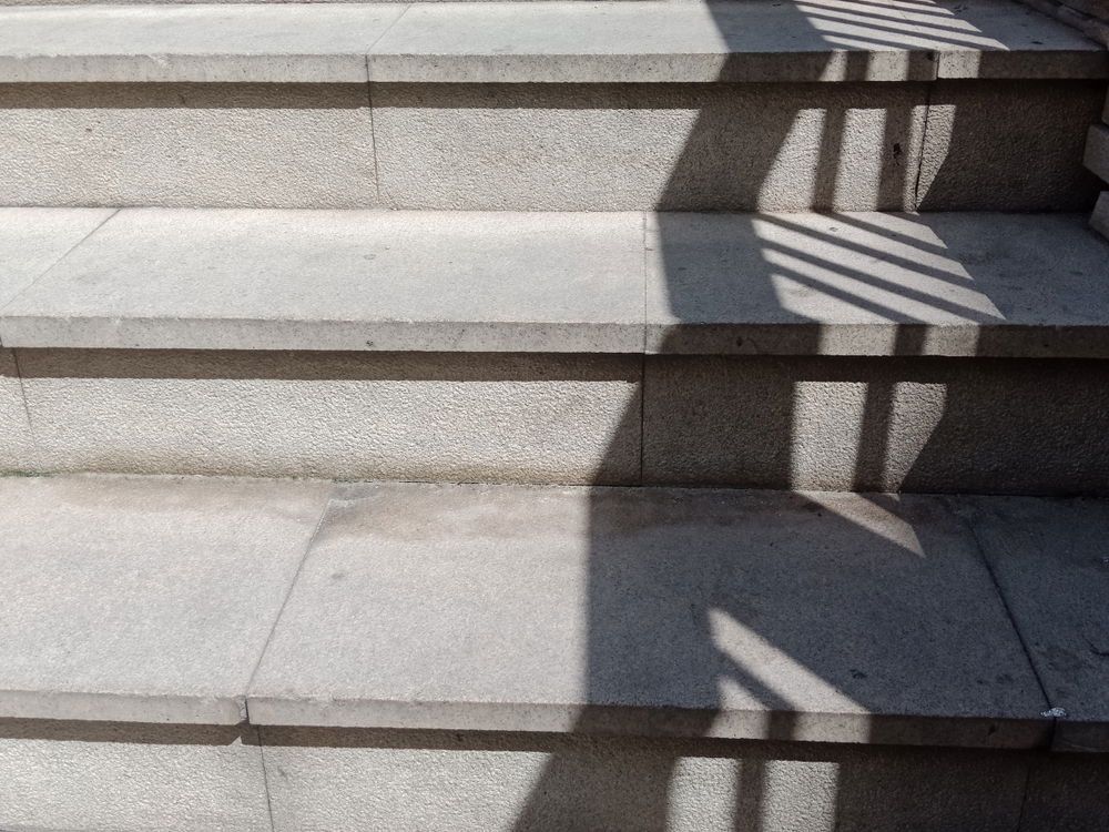 תינוק בן חודשיים נפל במדרגות ונפצע בינוני