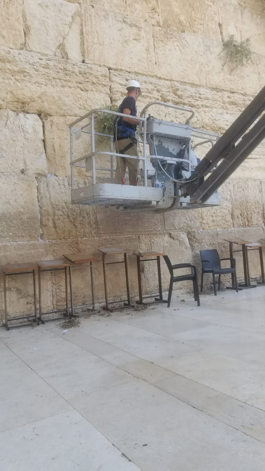 לאחר הנפילה: אבני הכותל המערבי נבדקות