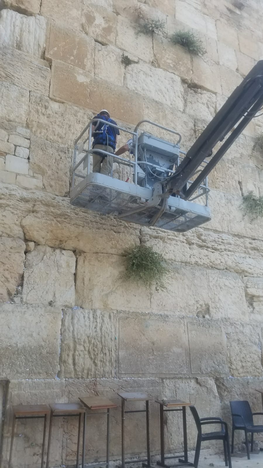 לאחר הנפילה: אבני הכותל המערבי נבדקות