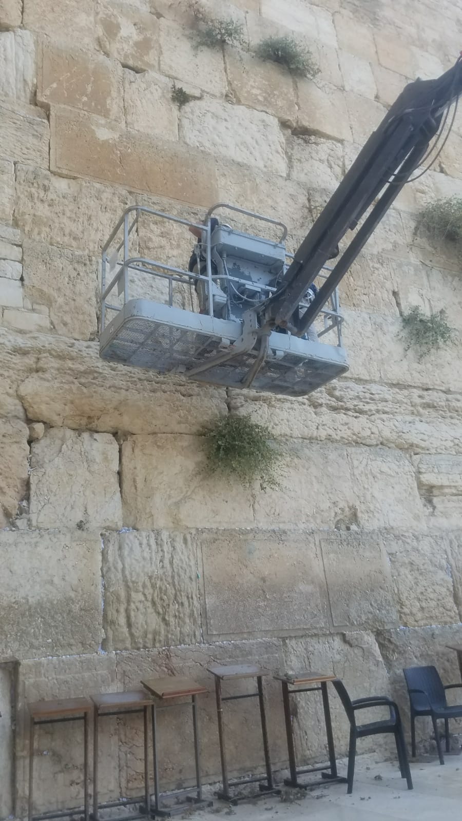 לאחר הנפילה: אבני הכותל המערבי נבדקות