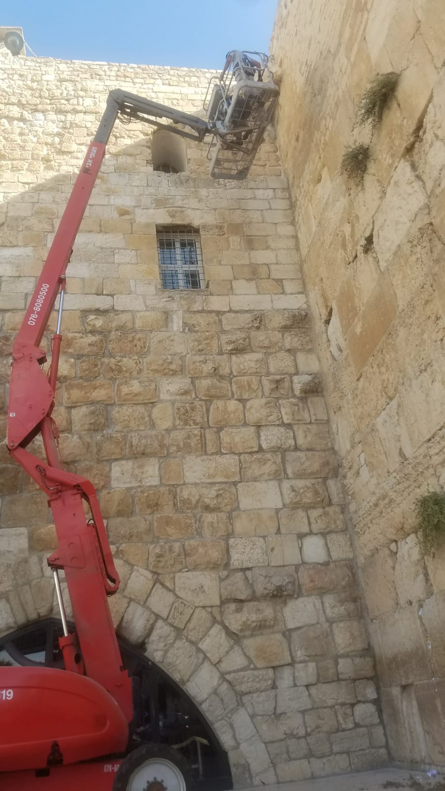 לאחר הנפילה: אבני הכותל המערבי נבדקות