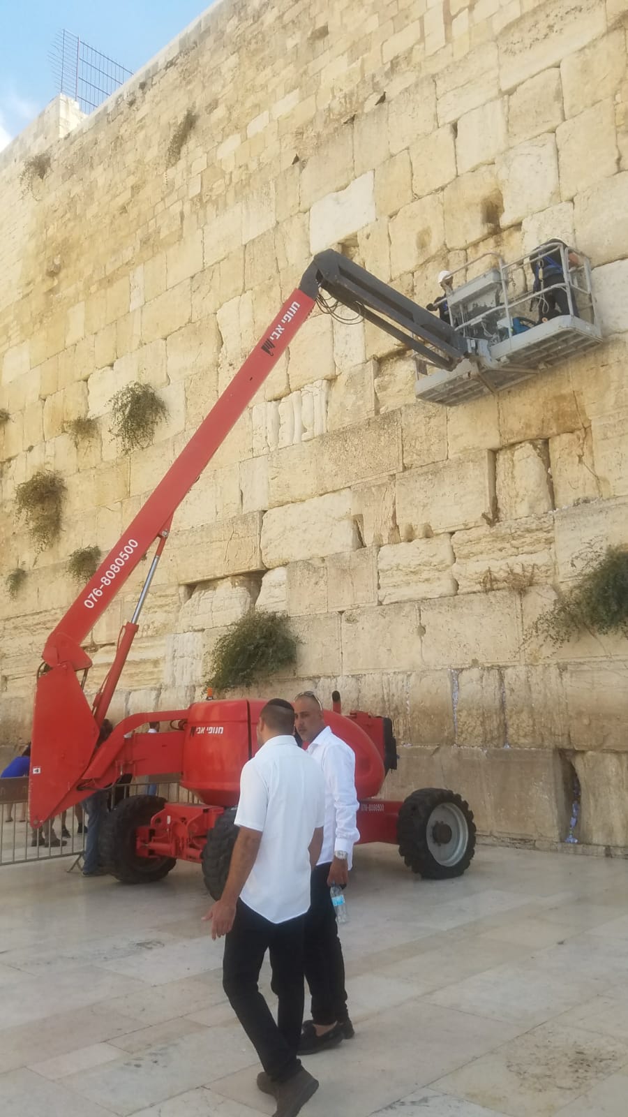 לאחר הנפילה: אבני הכותל המערבי נבדקות