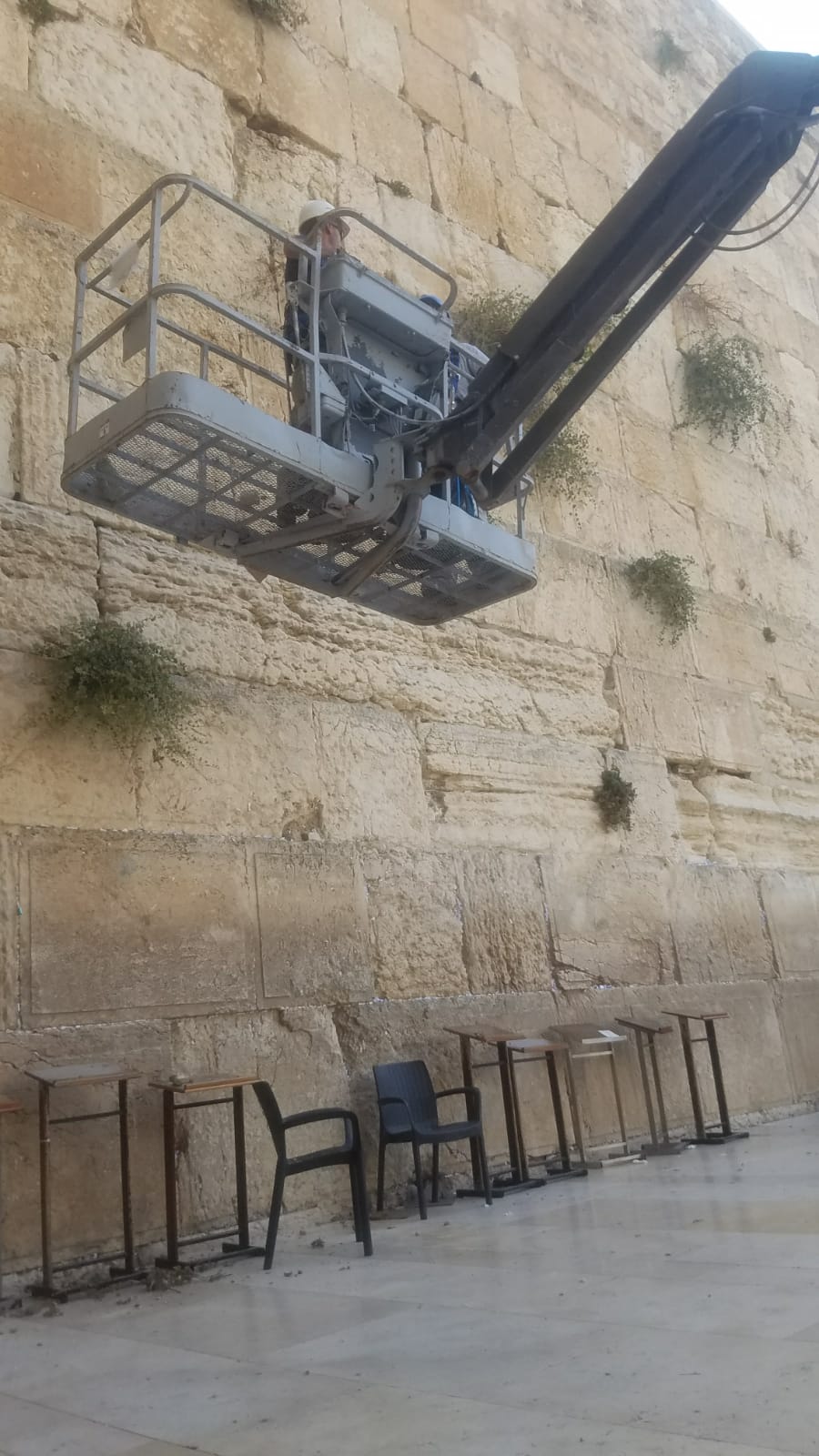 לאחר הנפילה: אבני הכותל המערבי נבדקות