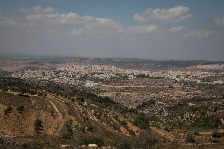 תצפית לביתר עילית מגוש עציון