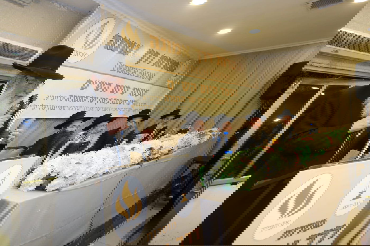 ב"דרך אמונה" חגגו את סיום הש"ס • תיעוד