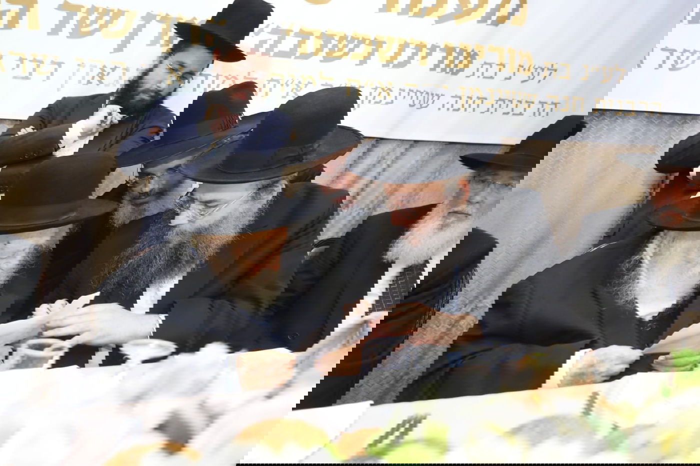 ב"דרך אמונה" חגגו את סיום הש"ס • תיעוד