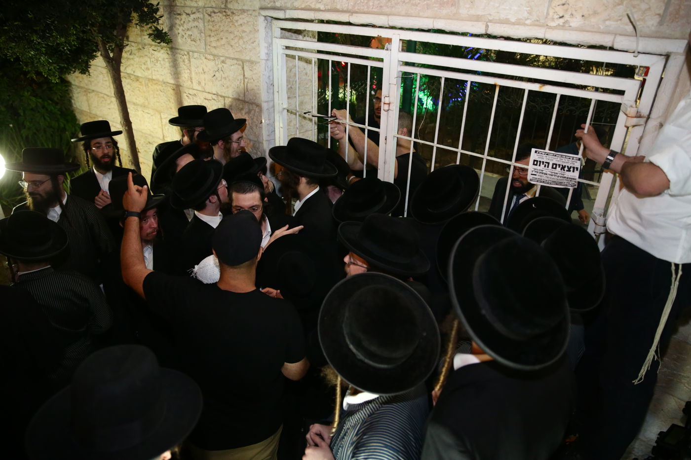 כך התפזרו המפגינים מול 'יריד התעסוקה' לחרדים