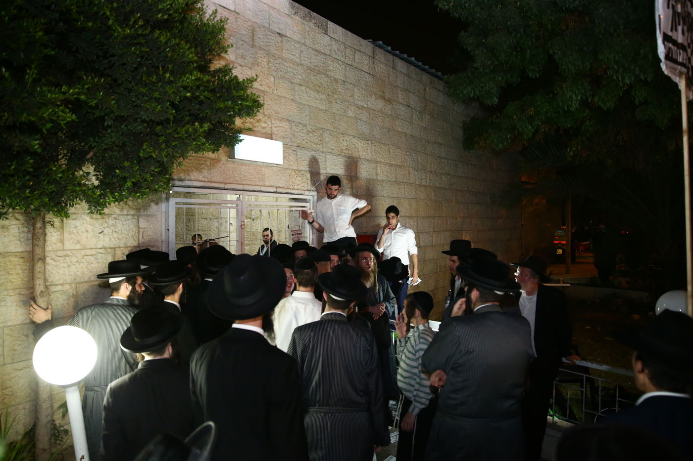 כך התפזרו המפגינים מול 'יריד התעסוקה' לחרדים