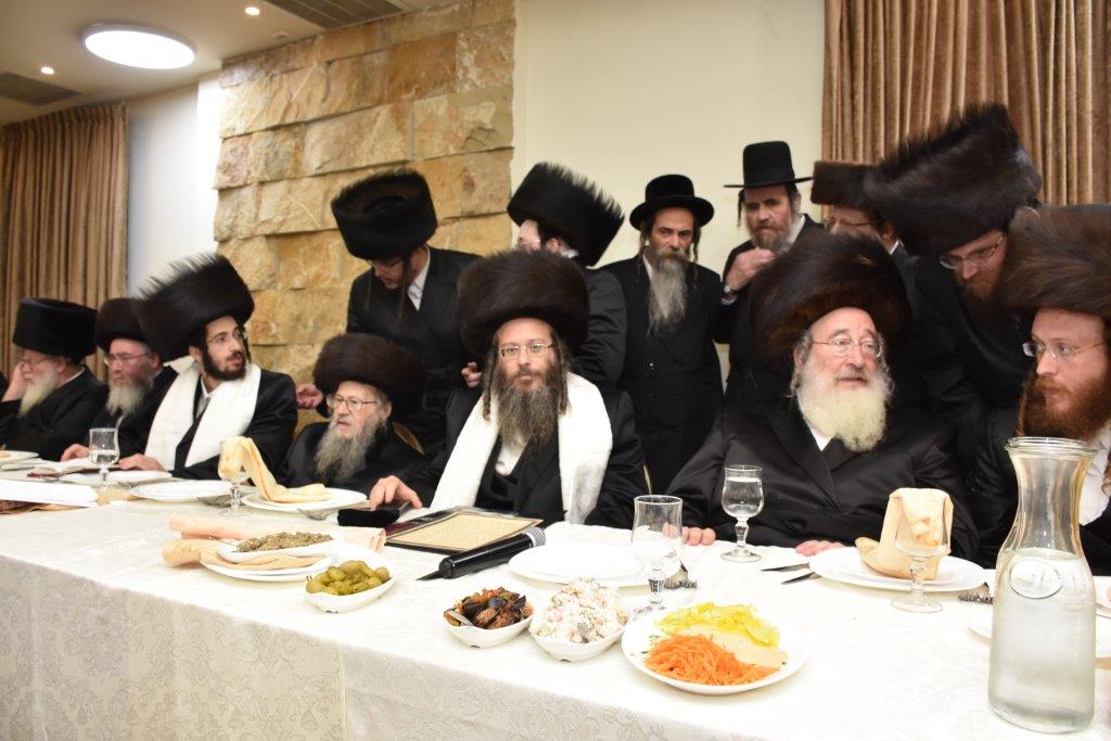 שמחת נדבורנה אראד, ספינקא, טריסק לונדון