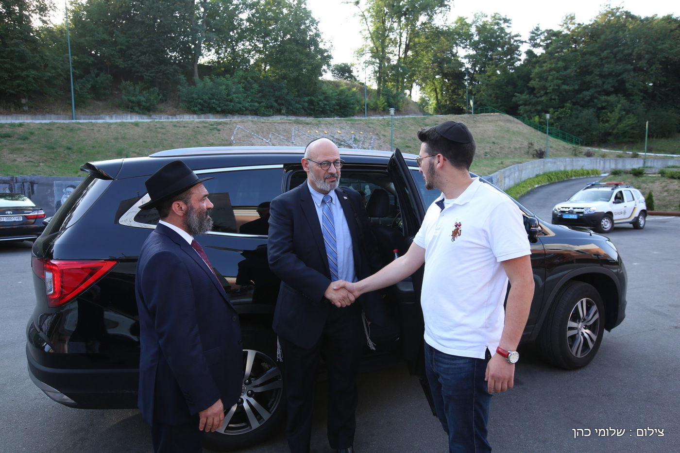 הברנז'ה אמרה סליחות ראשונות בהאדיטש • צפו