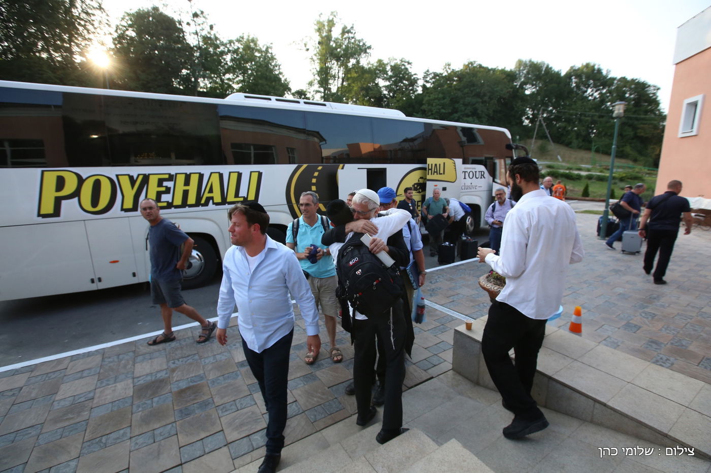 הברנז'ה אמרה סליחות ראשונות בהאדיטש • צפו