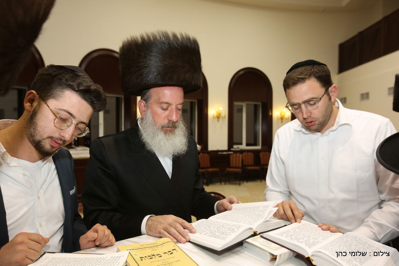 הברנז'ה אמרה סליחות ראשונות בהאדיטש • צפו