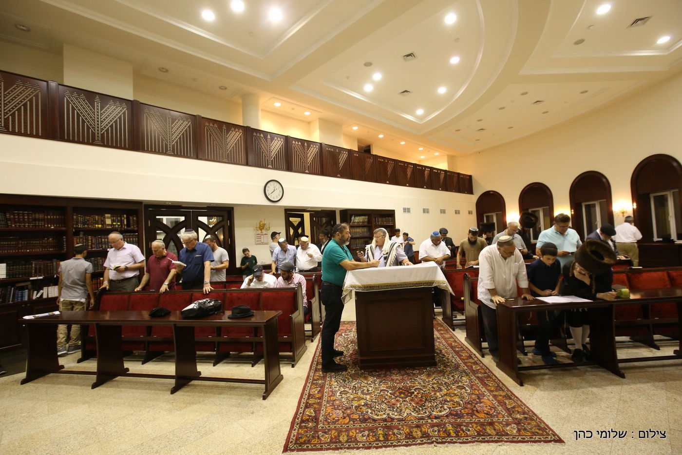 הברנז'ה אמרה סליחות ראשונות בהאדיטש • צפו