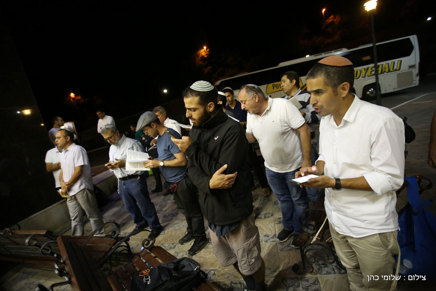 הברנז'ה אמרה סליחות ראשונות בהאדיטש • צפו