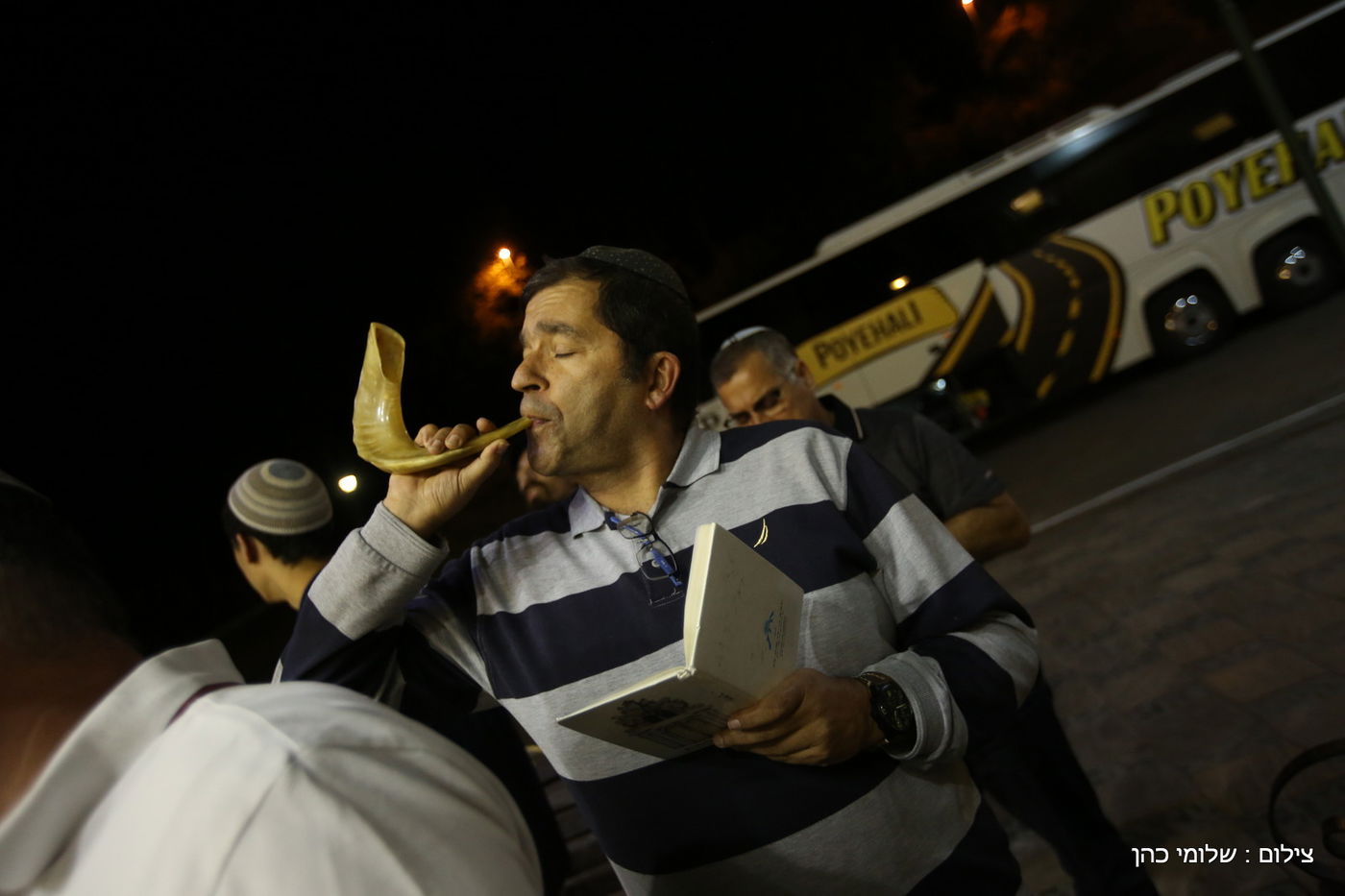 הברנז'ה אמרה סליחות ראשונות בהאדיטש • צפו