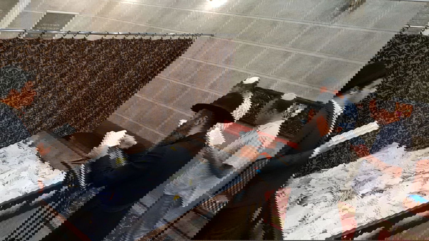 הברנז'ה אמרה סליחות ראשונות בהאדיטש • צפו