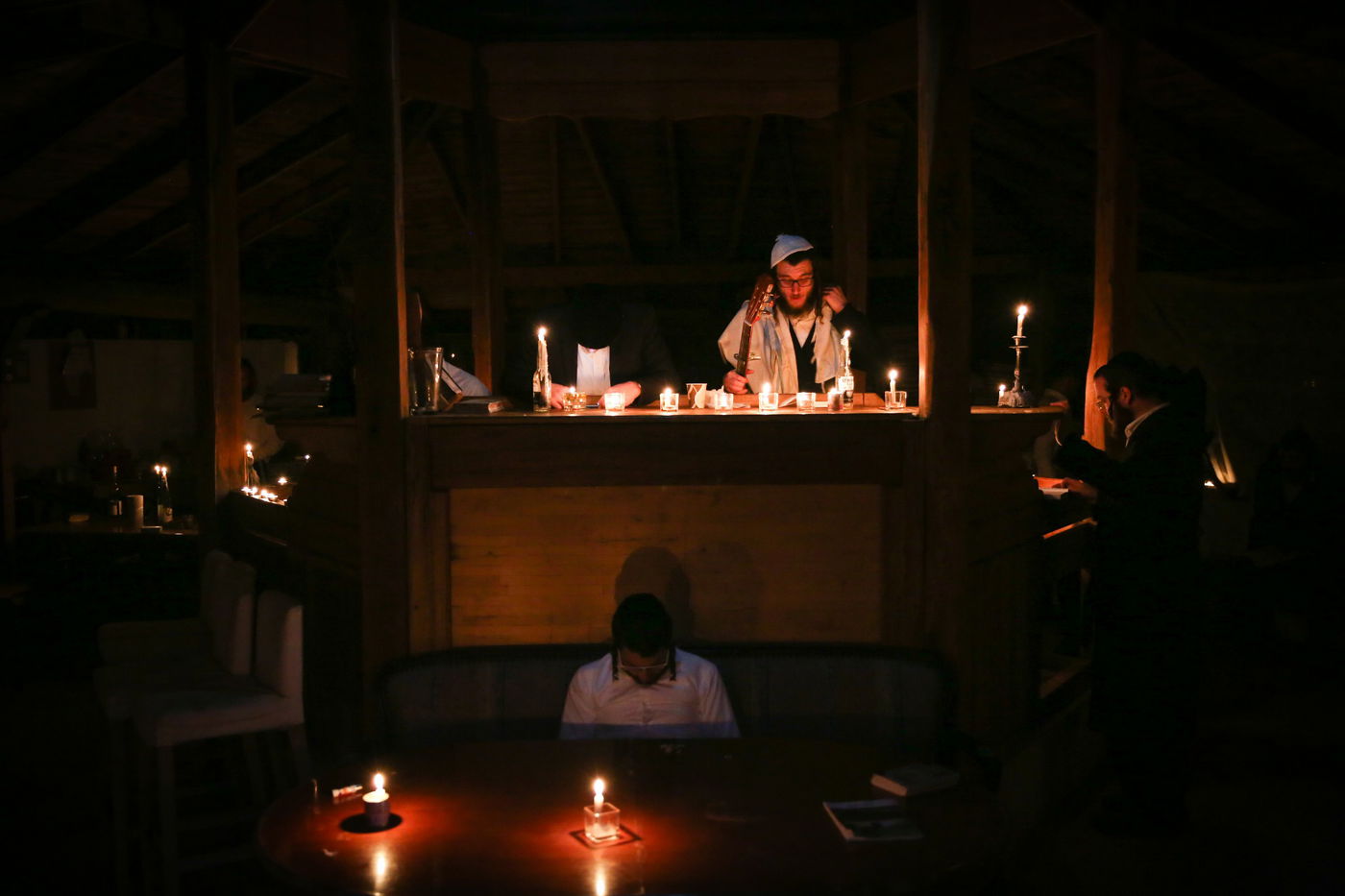 סליחות בנוסח קרליבך לאור נרות  • צפו