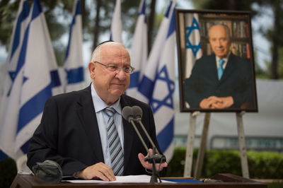 העליב את ירון מזוז? הנשיא ריבלין בטקס