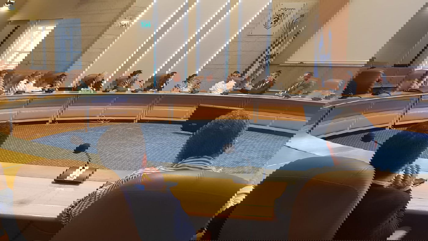 חברי הפרלמנט מארגנטינה נעזרו בחבר המועצה חיים כהן