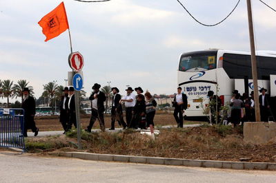 חרדים באחיסמך. ארכיון