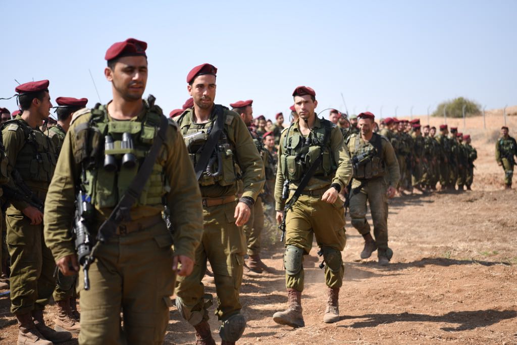 הצנחנים תרגלו לחימה מול החיזבאללה. צפו