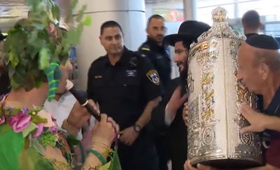 תיעוד מהשדה: חסידי ברסלב יוצאים לאומן