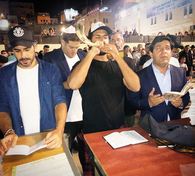 ערב ראש השנה: הסלבס הגיעו לסליחות בכותל