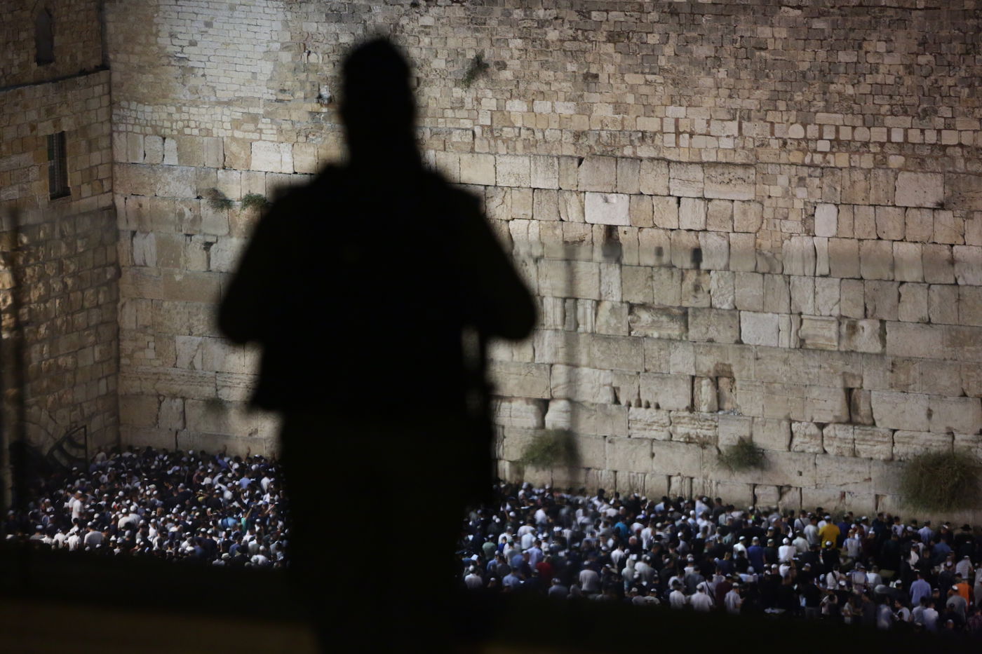 עשרות אלפים זעקו סליחות בכותל • תיעוד