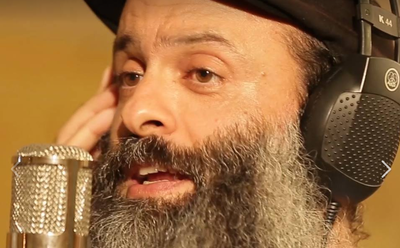 "האבן יצאה": הנס הגלוי של הזמר ירון בר