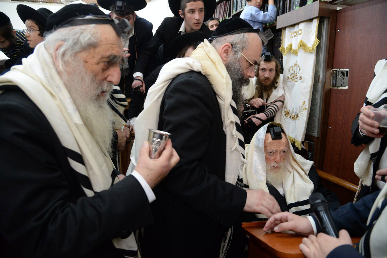 ערב יום הדין: הגר"ח קנייבסקי סיים חצי ש"ס