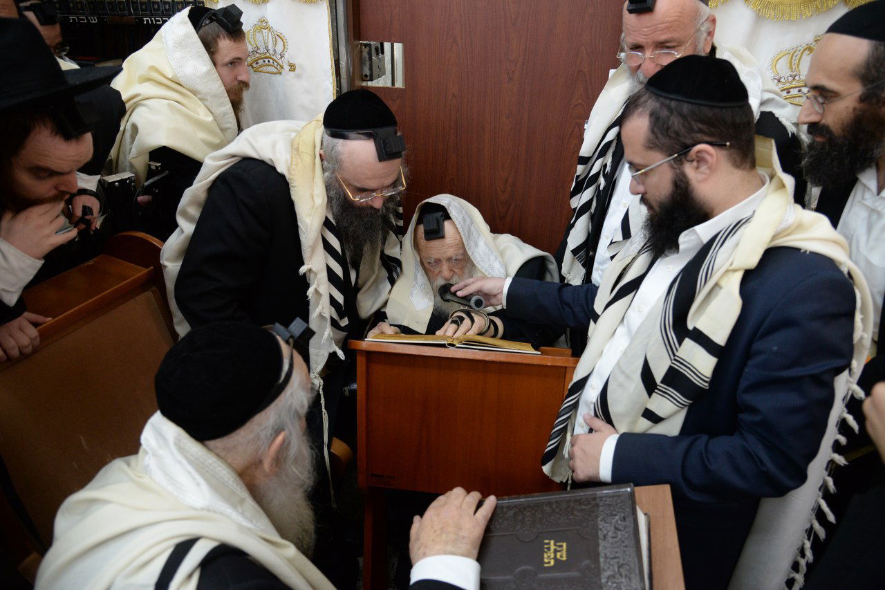 ערב יום הדין: הגר"ח קנייבסקי סיים חצי ש"ס