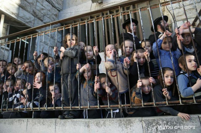 4.,אסונות וחיזוק: