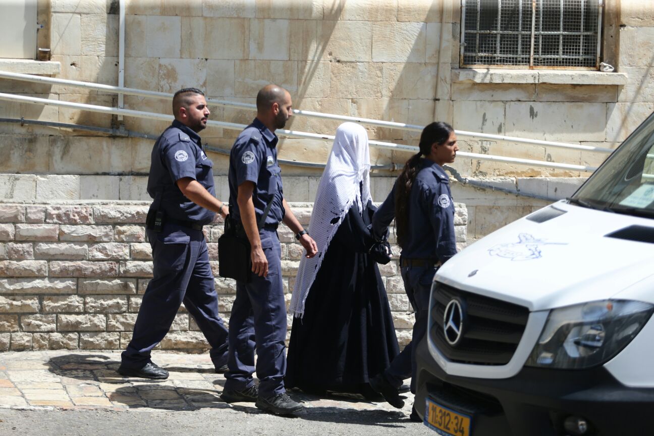 בית המשפט שחרר את "נשות השאלים" למעצר בית