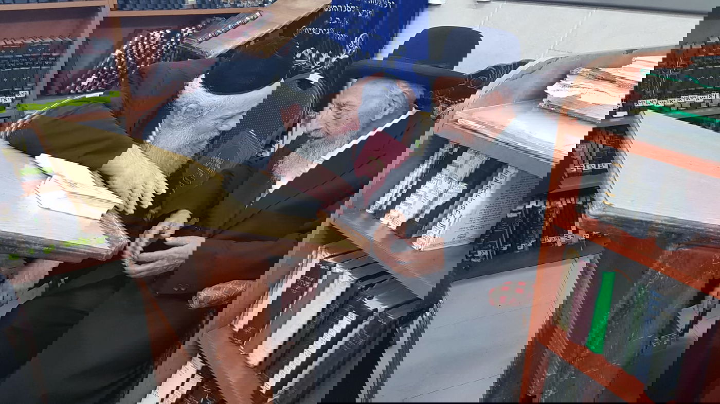 ראש העיר זייברט אצל הגר"ש בעדני, הבוקר