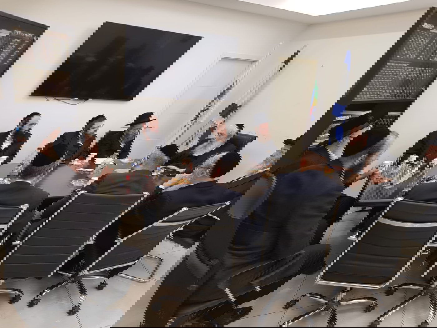 הצירים שייחסמו, הלו"ז והתפילות: היערכות למחאה בב"ב